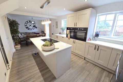 4 bedroom detached house for sale, Glazebury Way, Cramlington