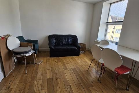 2 bedroom apartment to rent, Bethnal Green Road, London E2