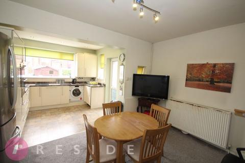 2 bedroom townhouse for sale, Bowness Avenue, Rochdale OL12