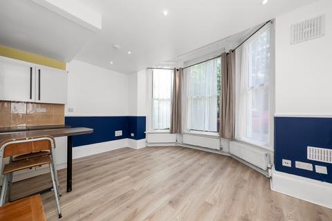 2 bedroom apartment for sale, Beulah Hill, London, SE19