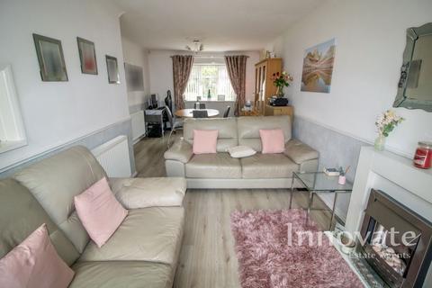 3 bedroom end of terrace house for sale, Heron Road, Oldbury B68