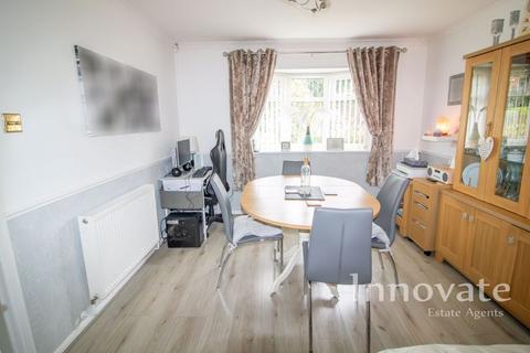 3 bedroom end of terrace house for sale, Heron Road, Oldbury B68