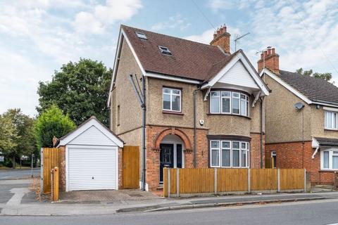 4 bedroom detached house for sale, Lennox Road, Bletchley, Milton Keynes