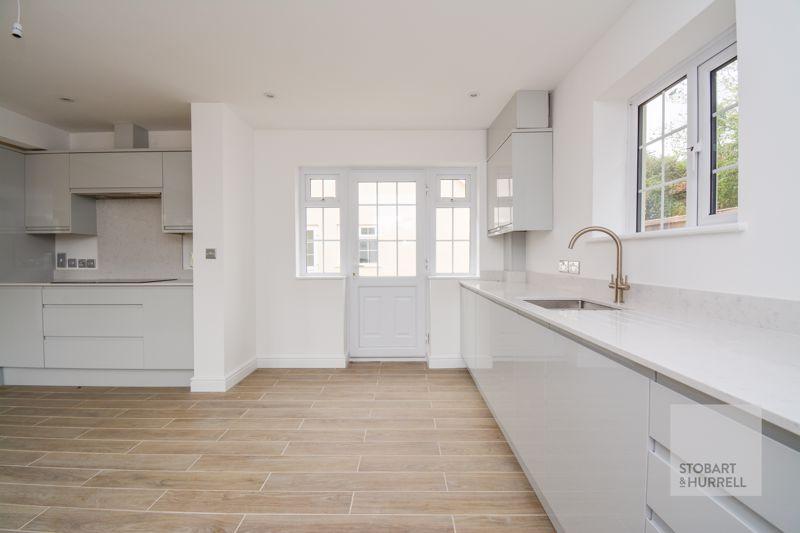 Kitchen to Courtyard