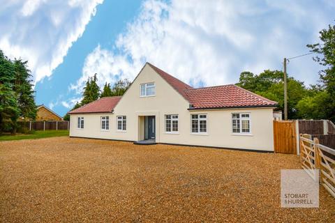 6 bedroom detached bungalow for sale, Summer Drive, Norwich NR12