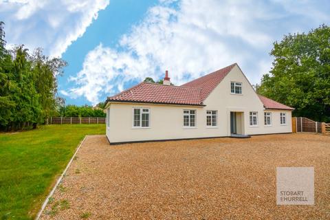 6 bedroom detached bungalow for sale, Summer Drive, Norwich NR12