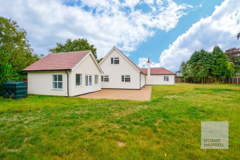 6 bedroom detached bungalow for sale, Summer Drive, Norwich NR12