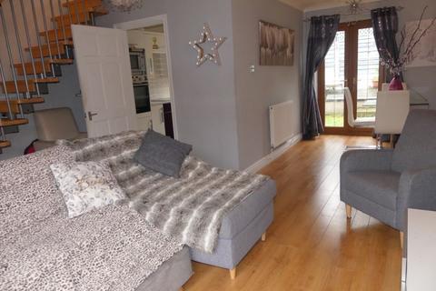 4 bedroom semi-detached house for sale, Hebron Street, Oldham OL2