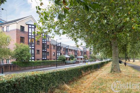 20 Midhurst Way, London, E5 8PS