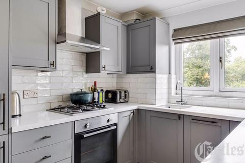 20 Midhurst Way, London, E5 8PS