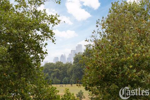 20 Midhurst Way, London, E5 8PS