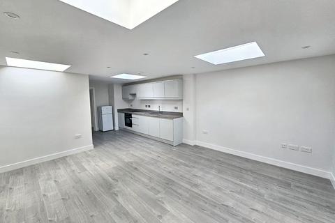 2 bedroom apartment for sale, Southborough, Tunbridge Wells TN4