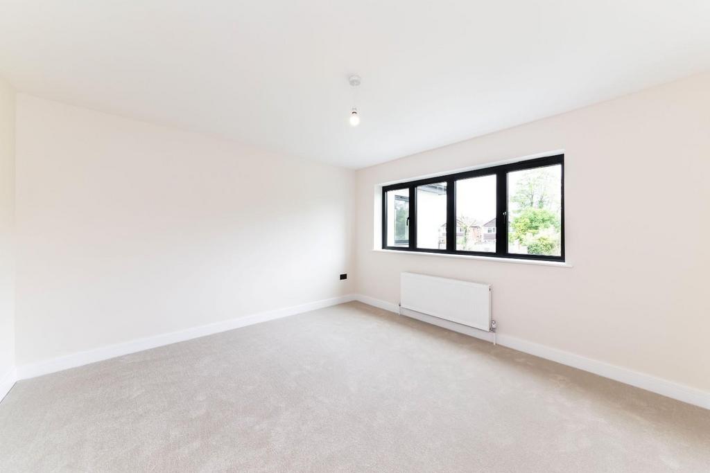 BEDROOM 4.jpg