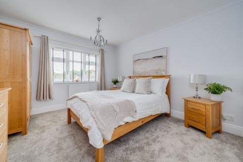 9 Appleby Grove, Knaresborough, HG5 9NQ