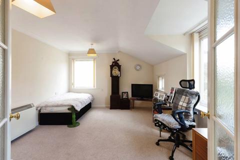 1 bedroom retirement property for sale, 118-120 London Road, Gloucester GL1