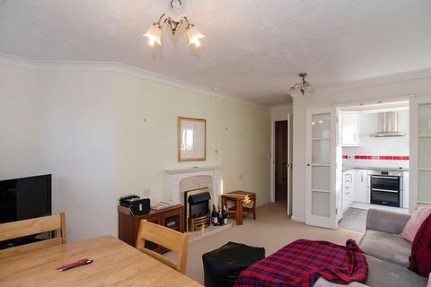 2 bedroom retirement property for sale, Cedar Avenue, Chelmsford CM1