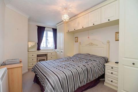 2 bedroom retirement property for sale, Cedar Avenue, Chelmsford CM1