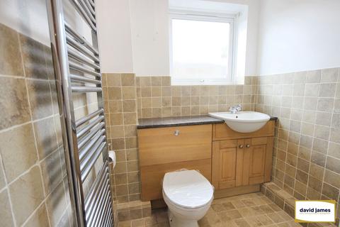 4 Woodstock Gardens, Beckenham, BR3 5BE