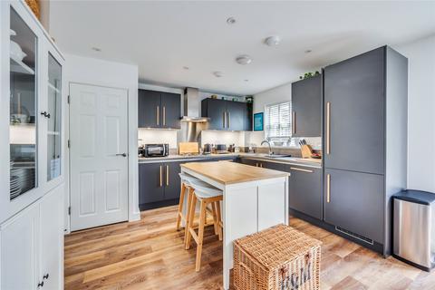 6 bedroom terraced house for sale, Warwick Avenue, Bedford, Bedfordshire, MK40