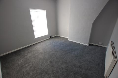 2 bedroom terraced house to rent, Curzon Road, Greater Manchester OL6