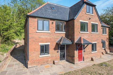 3 bedroom end of terrace house for sale, Hughenden Road, Buckinghamshire HP13