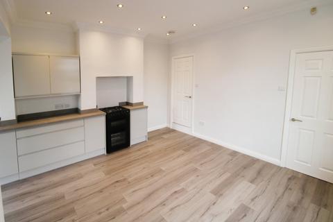 3 bedroom end of terrace house to rent, Warner Road, South Yorkshire S6