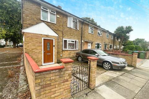 3 bedroom end of terrace house for sale, Godstow Road, London SE2