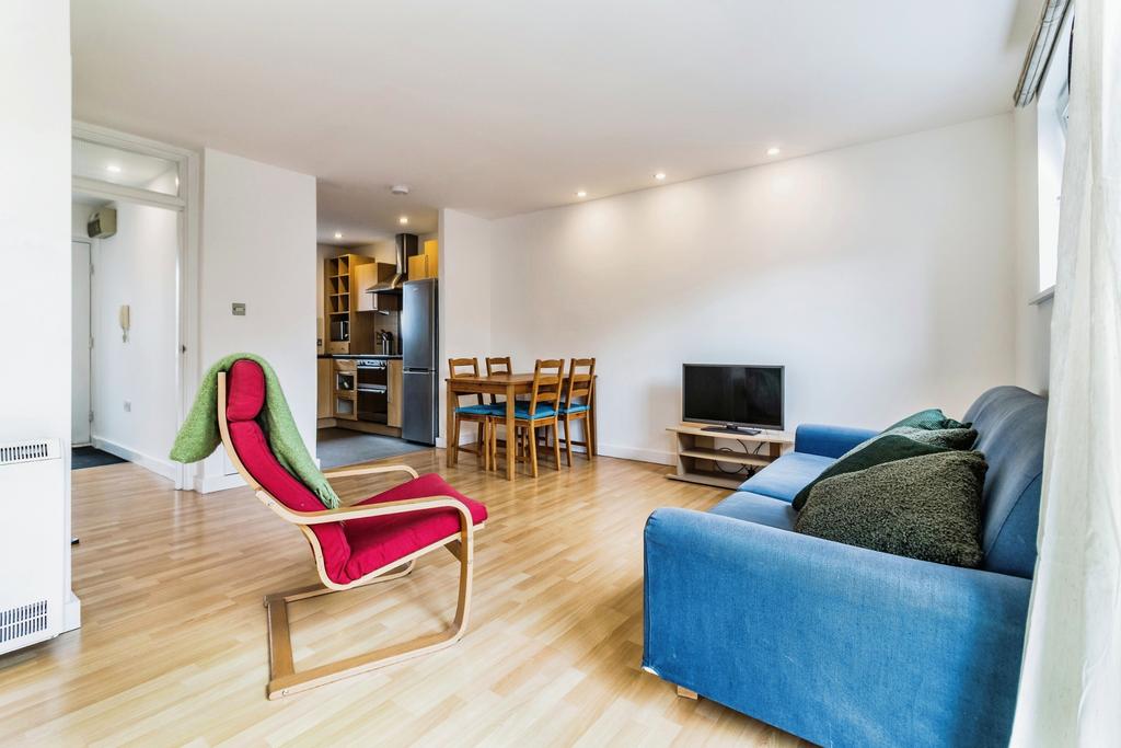 Living/Dining Area
