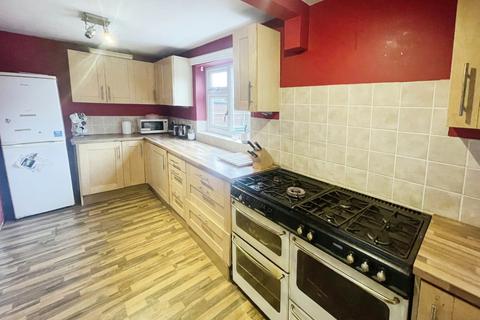 3 bedroom end of terrace house for sale, Chilton Drive, Nottingham NG16