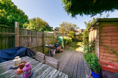 309 Park Road, Kingston Upon Thames, KT2 5LY