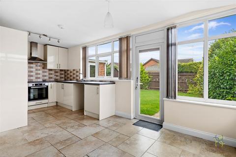 3 bedroom semi-detached bungalow for sale, Lingfield Road, Evesham WR11