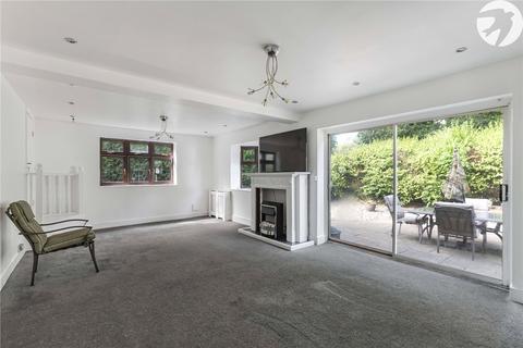 2 bedroom bungalow for sale, Heathwood Gardens, Swanley, Kent, BR8