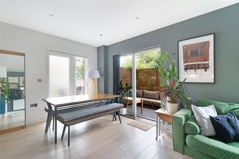 3 bedroom flat for sale, Thornbury Way, Walthamstow, London, E17