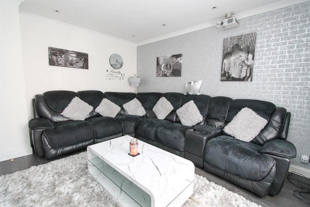 Lounge b.jpg