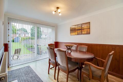 3 bedroom semi-detached house for sale, Bleakley Avenue, Wakefield WF4