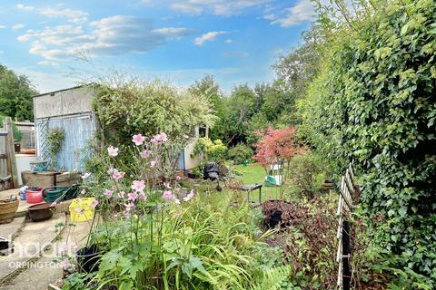 44 Pinewood Drive, Orpington, BR6 9NJ