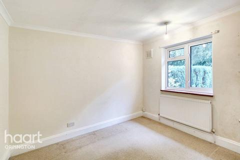 44 Pinewood Drive, Orpington, BR6 9NJ