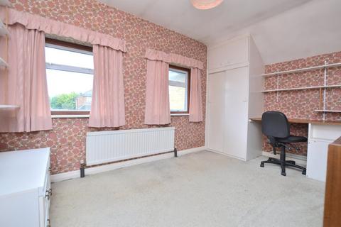 7 Bibury Road, Cheltenham, GL51 6AZ