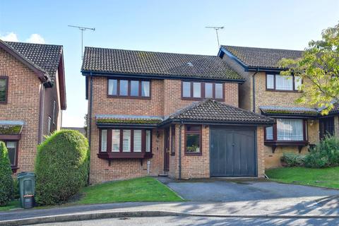 4 bedroom detached house for sale, Henley Meadows, St. Michaels, Tenterden