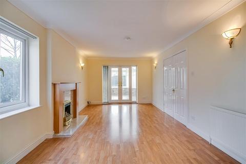 37 Meadowgate Drive, Lofthouse, Wakefield, WF3 3SR