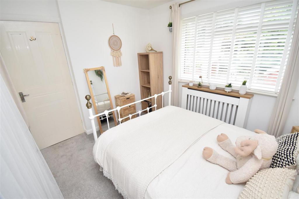 Bedroom 2.2.JPG