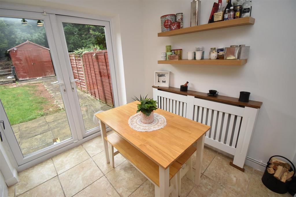 Dining room .JPG