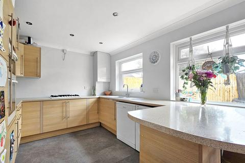 1 Broadlands, Northam, Bideford, EX39 1ST