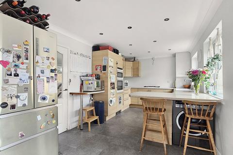 1 Broadlands, Northam, Bideford, EX39 1ST