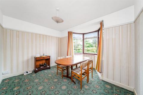 107 Friday Hill West, London, E4 6EW