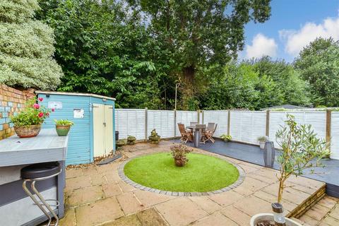 3 bedroom semi-detached house for sale, Pippin Close, Coxheath, Maidstone, Kent