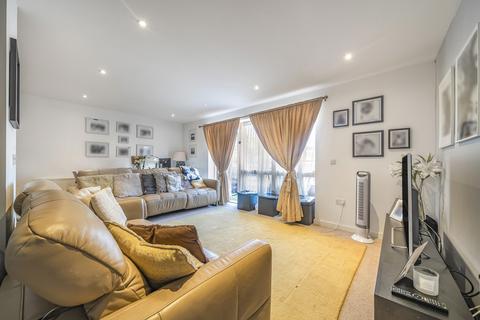 3 bedroom apartment for sale, Black Prince Street, London