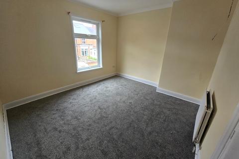 2 bedroom end of terrace house to rent, Oxford Terrace, Bishop Auckland, DL14