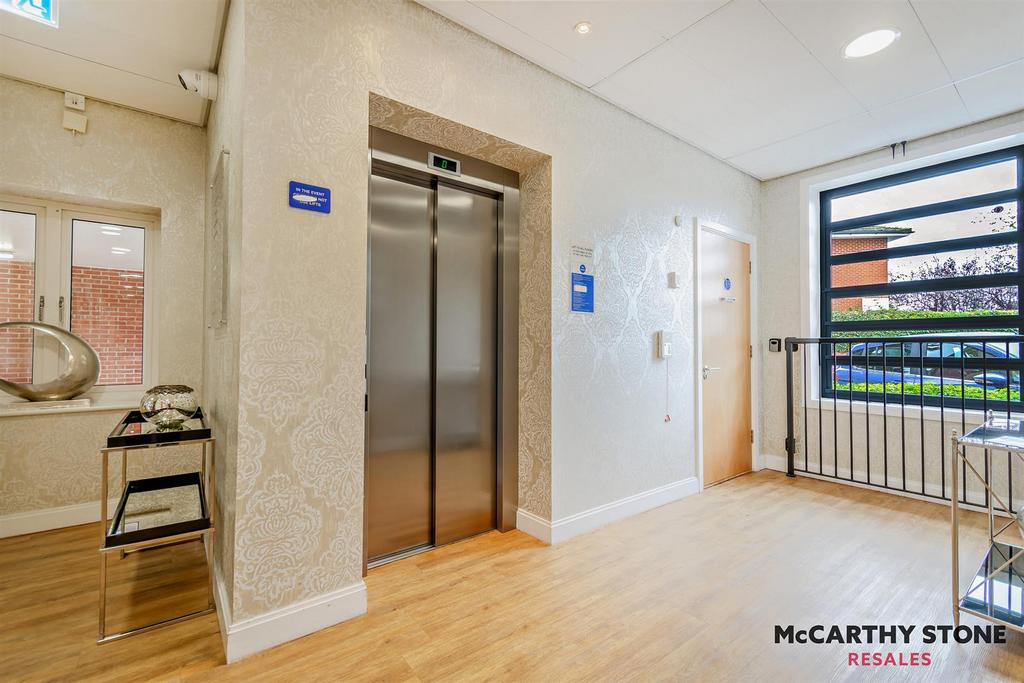 8619257-interior16-800.jpg