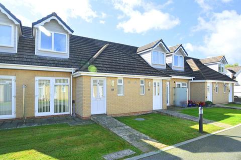 2 bedroom terraced house for sale, NEWLY DECORATED * SANDOWN